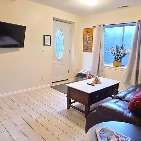 盐湖城Entire Huge Basement! Fast Wifi! Private Entrance!别墅 外观 照片